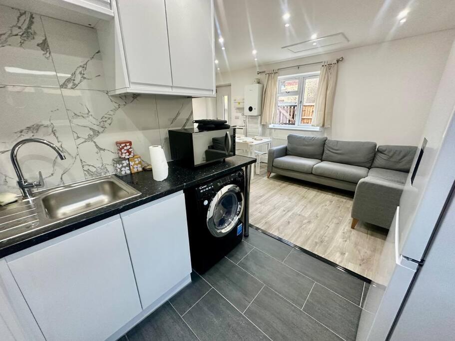 2 Bedroom House,Brownhillrd Se6 London Exterior foto
